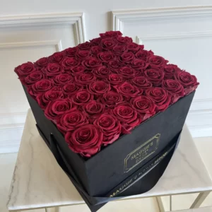 B&BA Large Square Eternity Roses